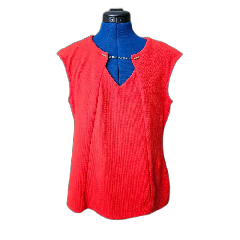 Calvin Klein Women’s Red Textured Sleeveless Blouse Top Chain Neckline